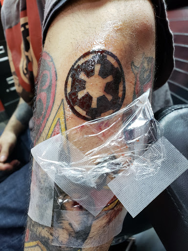 Tattoo Shop «Liquid Vision Tattoo», reviews and photos, 6012 E Livingston Ave, Columbus, OH 43232, USA