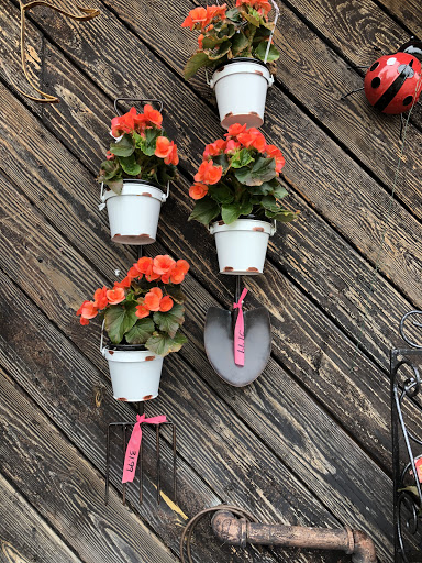 Florist «Dynamic Flowers of Royal Oak», reviews and photos, 3221 N Main St, Royal Oak, MI 48073, USA