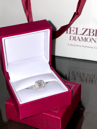 Jewelry Store «Helzberg Diamonds», reviews and photos, 219 Woodbridge Center Dr, Woodbridge, NJ 07095, USA