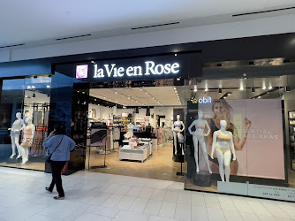 la Vie en Rose Willowbrook Shopping Center