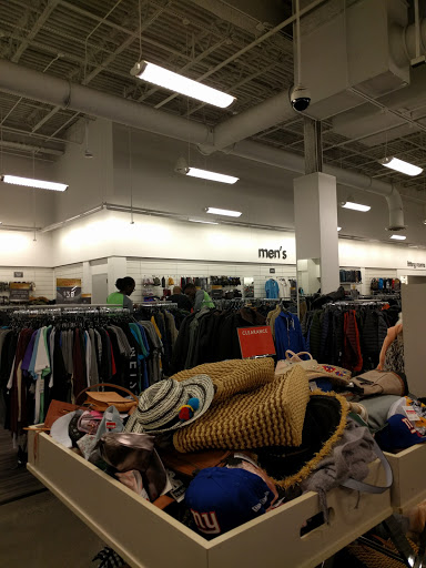 Department Store «Nordstrom Rack Gateway Center», reviews and photos, 550 Gateway Dr #2, Brooklyn, NY 11239, USA