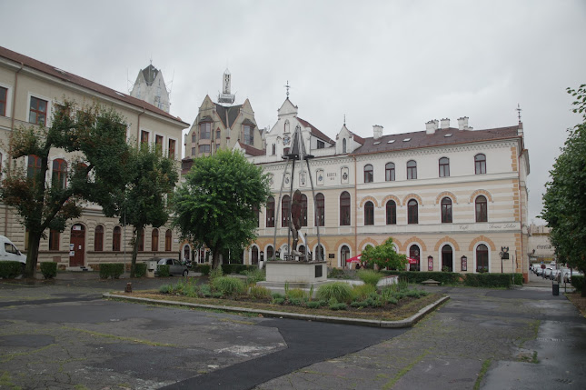 Recenzie Rynek w Łuczeńcu v Lučenec - Múzeum