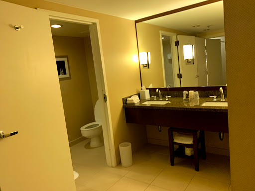 Hotel «Cleveland Airport Marriott», reviews and photos, 4277 W 150th St, Cleveland, OH 44135, USA