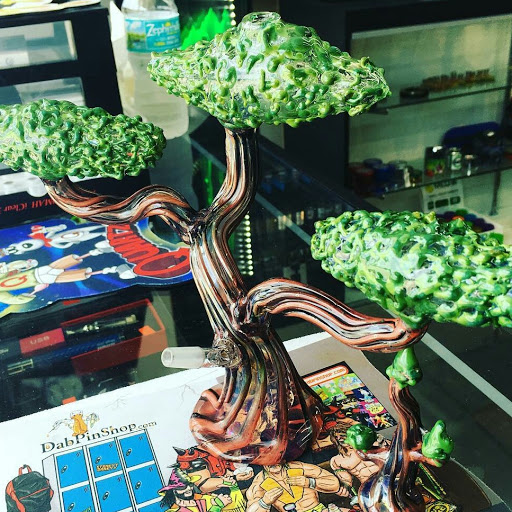 Tobacco Shop «Puff Puff Pass Smoke Shop», reviews and photos, 125 W Sunrise Blvd, Fort Lauderdale, FL 33311, USA