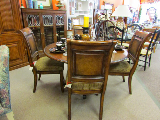 Antique Store «True Treasures Consigned Furniture & Home