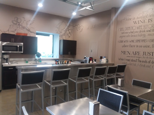 Wine Store «Wine of the Month Club», reviews and photos, 123 W Pomona Ave, Monrovia, CA 91016, USA