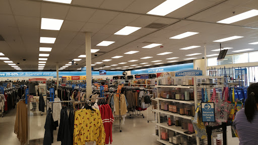 Clothing Store «Ross Dress for Less», reviews and photos, 909 N Landing Way, Renton, WA 98057, USA