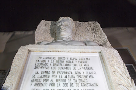 Monumento al Cantero C. Garcia Lorca, 86, 04867 Macael, Almería, España
