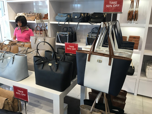 Fashion Accessories Store «Michael Kors», reviews and photos, 1650 Premium Outlet Blvd #1800, Aurora, IL 60502, USA