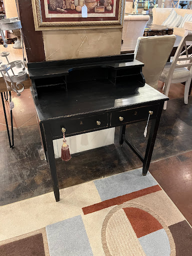 Consignment Shop «Classy Cat Consignment Furniture», reviews and photos, 91 Seaboard Ln #100, Brentwood, TN 37027, USA