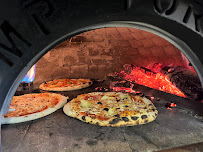 Plats et boissons du Pizzas à emporter Man'D Pizza ( camion a pizza au feu de bois ) à Saint-Gilles - n°1