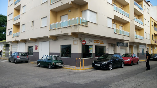 Automoció Fontcolau S.L en La Font d'En Carròs, Valencia