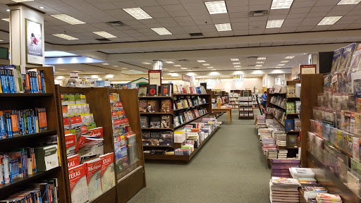 Book Store «Barnes & Noble», reviews and photos, 801 W 15th St E, Plano, TX 75075, USA