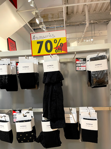 Clothing Store «Express», reviews and photos, 1625 Chestnut St, Philadelphia, PA 19103, USA