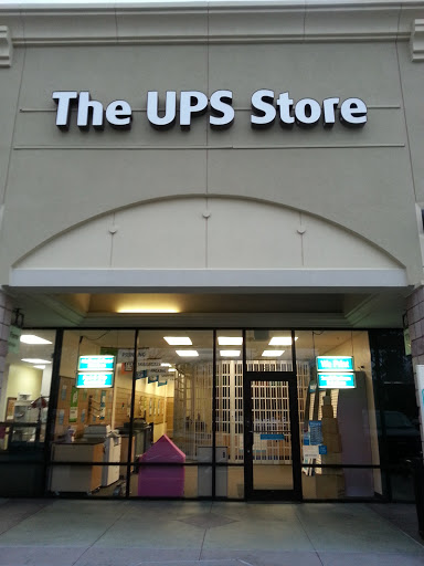 Shipping and Mailing Service «The UPS Store 4001 - The Woodlands», reviews and photos, 6700 Woodlands Pkwy #230, The Woodlands, TX 77382, USA