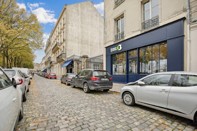 Bouygues Immobilier - espace de vente à Versailles