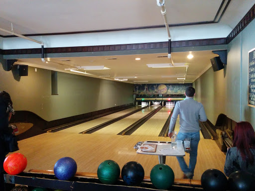 Bowling Alley «Southport Lanes & Billiards», reviews and photos, 3325 N Southport Ave, Chicago, IL 60657, USA