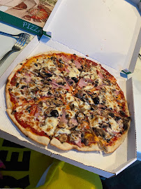 Plats et boissons du Pizzeria Pizza Vénitienne à Bormes-les-Mimosas - n°2