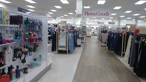 Department Store «Marshalls & HomeGoods», reviews and photos, 701 NJ-440, Jersey City, NJ 07304, USA