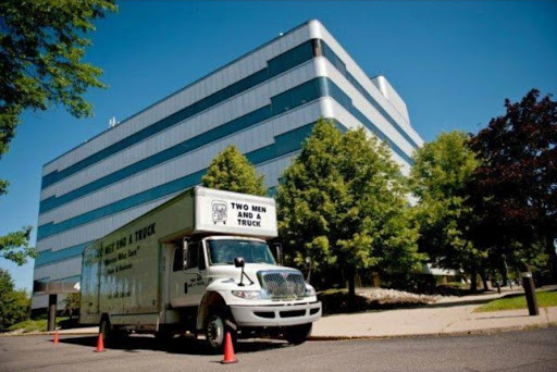 Moving and Storage Service «Two Men and a Truck», reviews and photos, 909 IL-83 #201, Elmhurst, IL 60126, USA