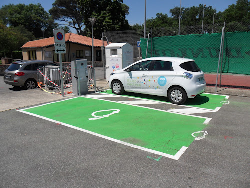 Borne de recharge de véhicules électriques Roulez Électrique En Haute-Garonne Charging Station Roquettes