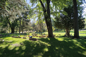 Cimetière & Complexe Funéraire Des Trembles