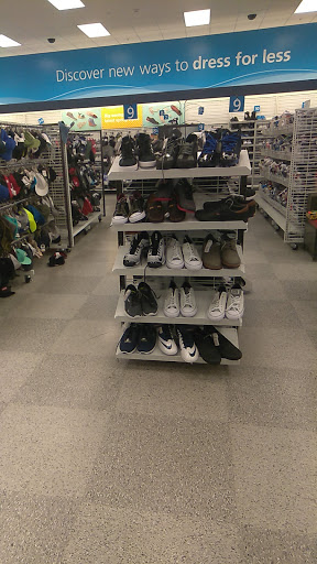 Clothing Store «Ross Dress for Less», reviews and photos, 723 Rio Rancho Rd, Pomona, CA 91766, USA