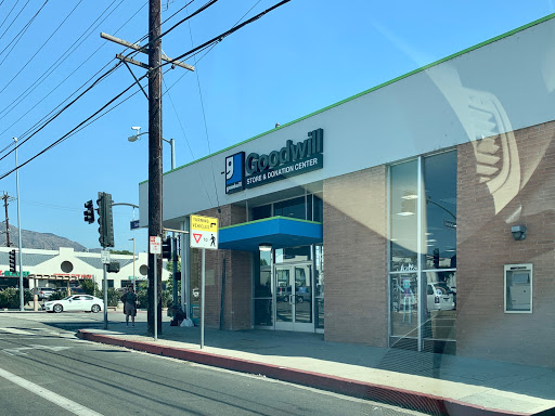 Thrift Store «Goodwill - Glendale», reviews and photos, 1622 W Glenoaks Blvd, Glendale, CA 91202, USA