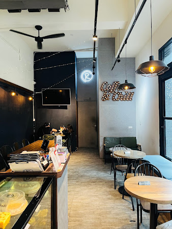 Caffe’ Rue Tianmu 路口加啡（天母店）