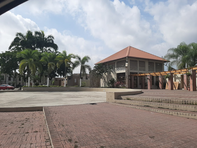Opiniones de Club social Plaza madeira etapa 1 en Guayaquil - Gimnasio