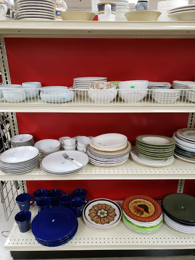 Thrift Store «The Salvation Army Family Store & Donation Center», reviews and photos, 1035 E Rand Rd, Arlington Heights, IL 60004, USA