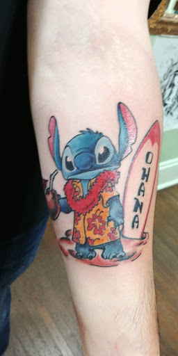 Tattoo Shop «Thrill Vulture Tattooing», reviews and photos, 39 E College Ave, Westerville, OH 43081, USA