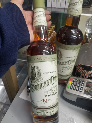 Liquor Store «Red Barn Liquors», reviews and photos, 1731 Us 31W Byp, Bowling Green, KY 42101, USA