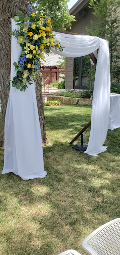 Florist «Temptations Flower Shop», reviews and photos, 2429 N Arkansas, Wichita, KS 67204, USA