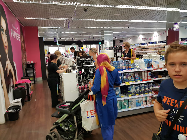 Reviews of Superdrug in Northampton - Cosmetics store