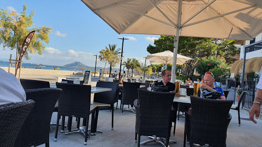 Tolos Bar & Restaurant