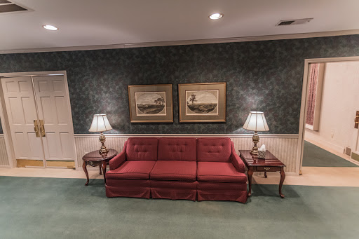 Funeral Home «Sweeney-Phillips & Holdren Funeral Home», reviews and photos, 617 N Maguire St, Warrensburg, MO 64093, USA