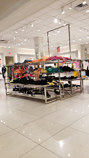 Clothing Store «Forever 21», reviews and photos, 400 Baldwin Ave, Arcadia, CA 91007, USA
