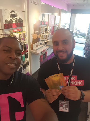 Cell Phone Store «T-Mobile», reviews and photos, 529 N Galloway Ave Suite 11, Mesquite, TX 75149, USA