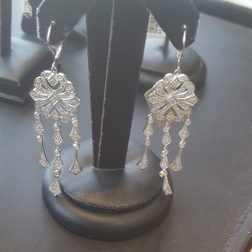 Jeweler «Marlowe Credit Jewelers», reviews and photos, 16055 Cross Bay Blvd, Jamaica, NY 11414, USA