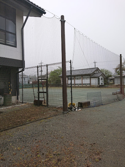 旧甘楽町立第二中学校テニスコート