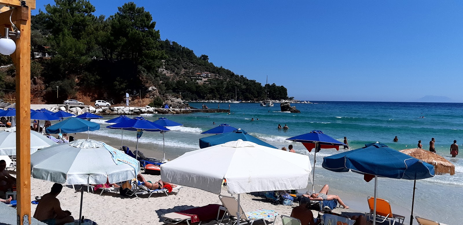 Foto di Golden Sand beach - luogo popolare tra gli intenditori del relax