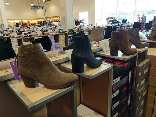 Shoe Store «DSW Designer Shoe Warehouse», reviews and photos, 10515 N Mopac Expy, Austin, TX 78759, USA