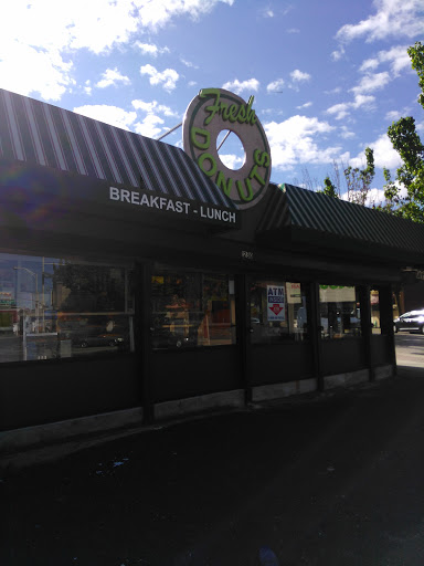 Donut Shop «Fresh Donuts», reviews and photos, 1230 Haddon Ave, Camden, NJ 08103, USA