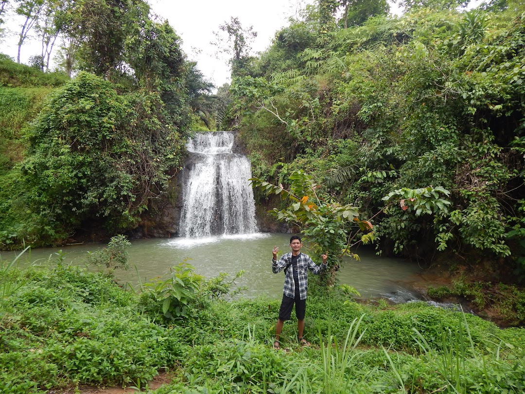 Air Terjun WANAKARA