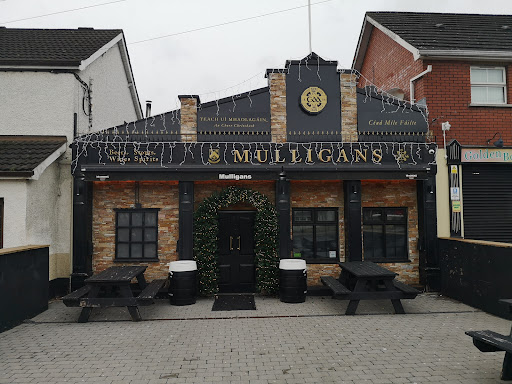 Mulligans Bar