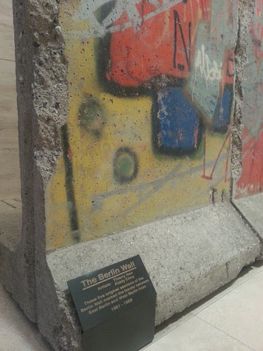 Park «Paley Park», reviews and photos, 3 E 53rd St, New York, NY 10022, USA