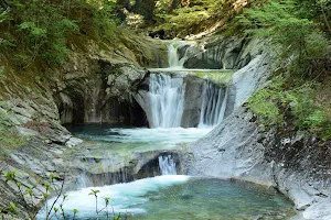 Five Steps and Seven Pools Falls image