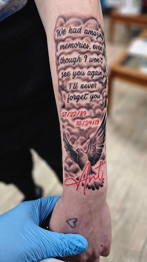 Explore free bird tattoo ideas, creative tattoo ideas in Williamsport, available at Tats Tattoo Zoo