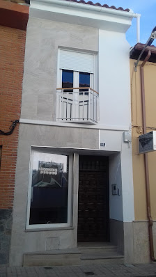 Estudio de Arquitectura. Humildad Santiago Pedraza C. Pozo Nuevo, 15, 45760 La Guardia, Toledo, España